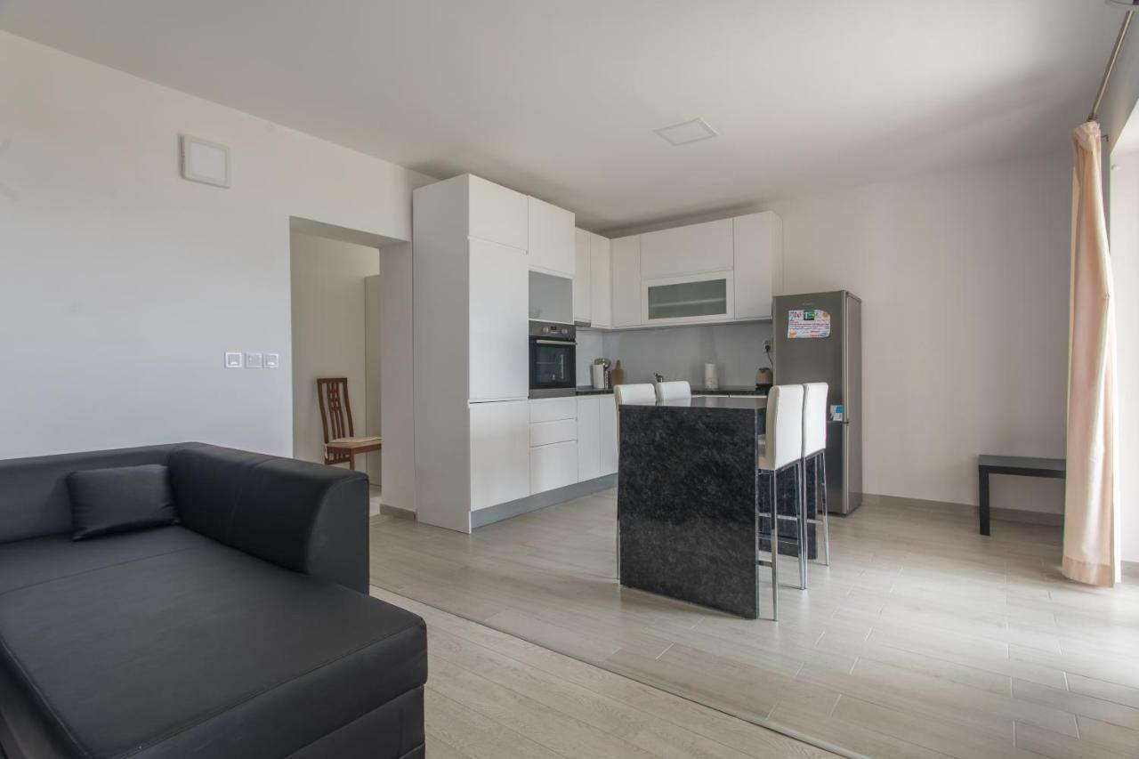 Apartmani Marija Jakir Brela Exterior photo