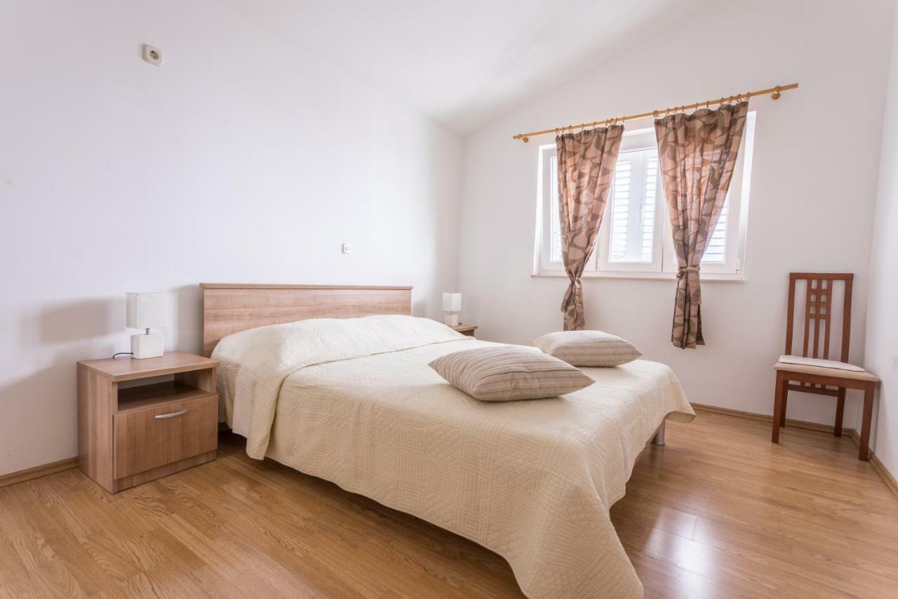 Apartmani Marija Jakir Brela Exterior photo