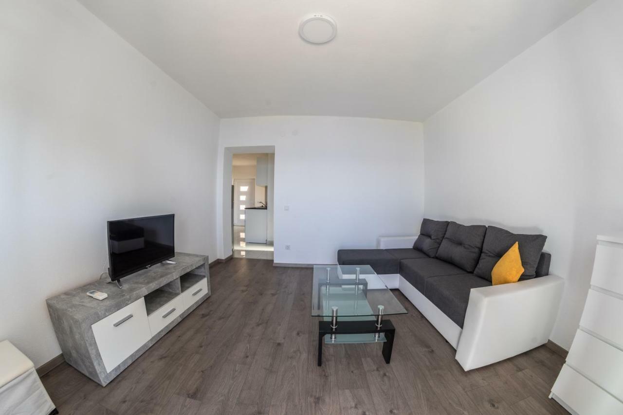 Apartmani Marija Jakir Brela Exterior photo