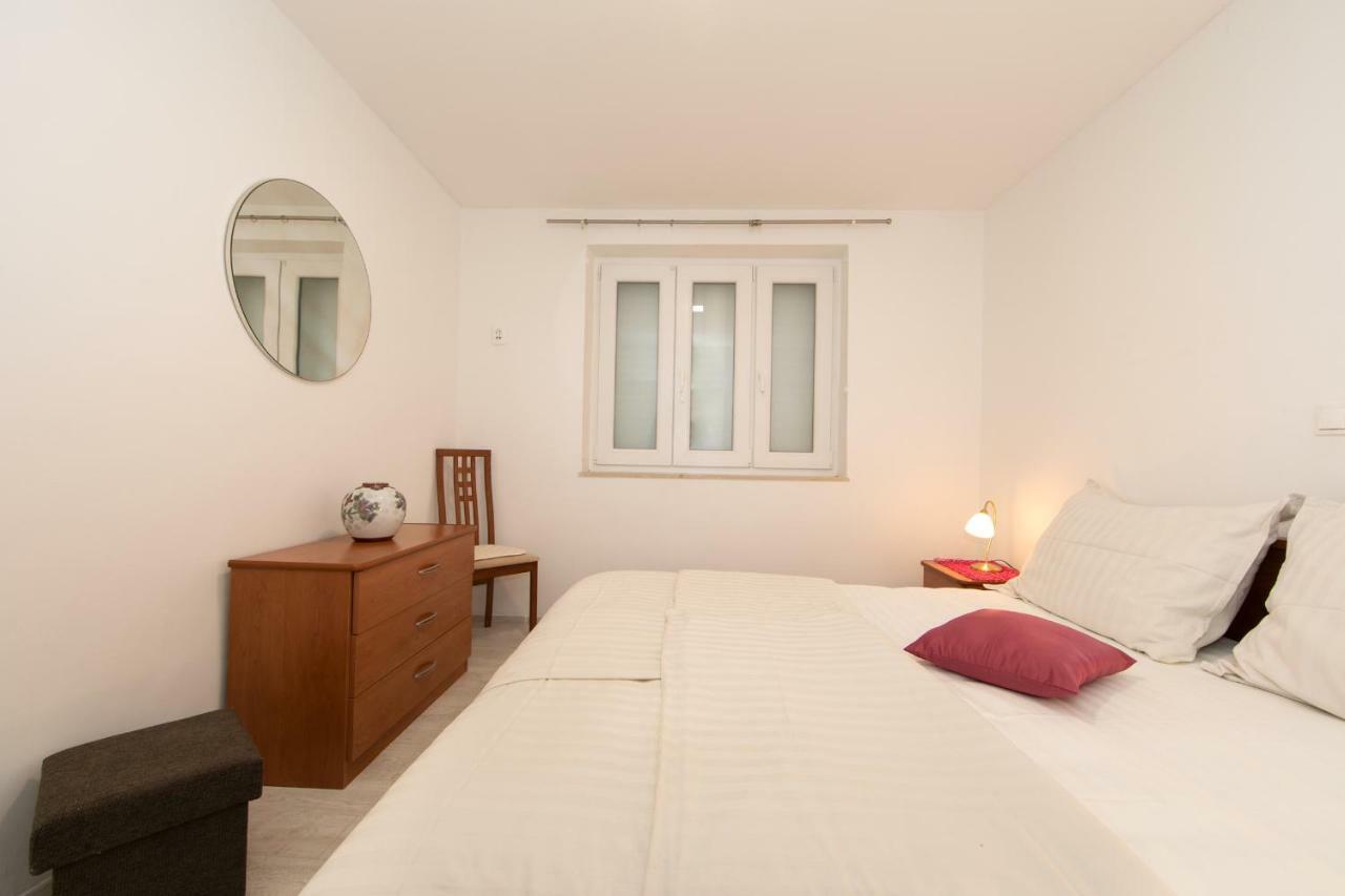 Apartmani Marija Jakir Brela Exterior photo
